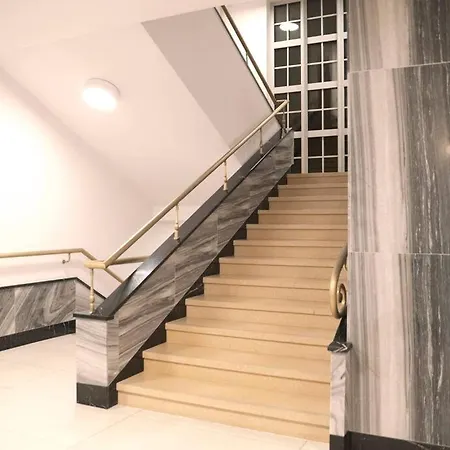 Elegant In The Center * Wroclaw