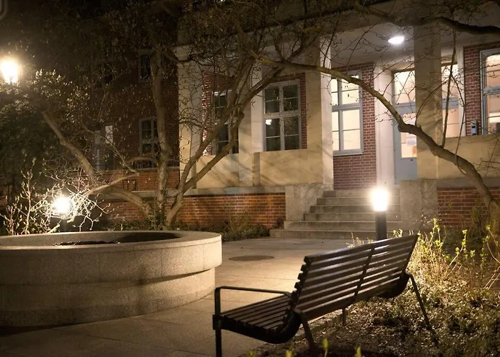 Апартаменты Elegant In The Center