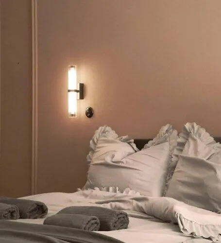 Elegant In The Center Apartment *