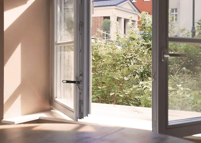 Elegant In The Center