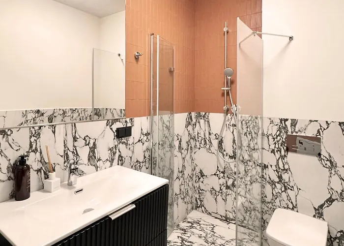 Elegant In The Center Wrocław